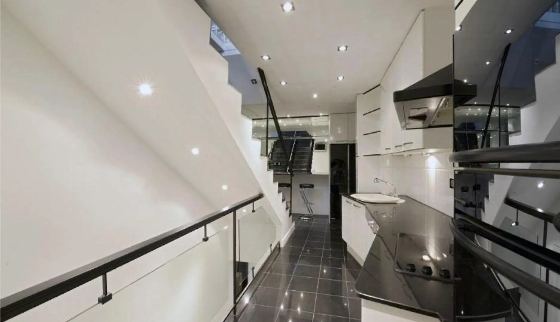 Center Le Marais By Studio Prestige *